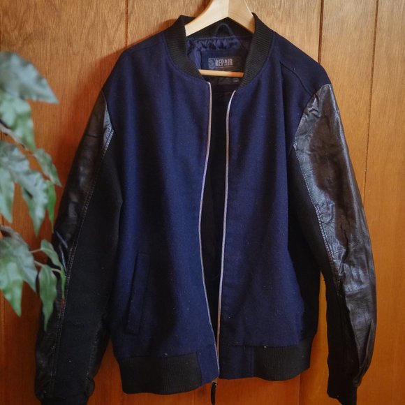 Bomber Jacket - L/G - Faux Leather Sleeves - Picture 4 of 4